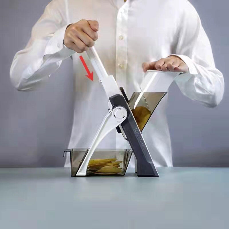 Manual vegetable cutter